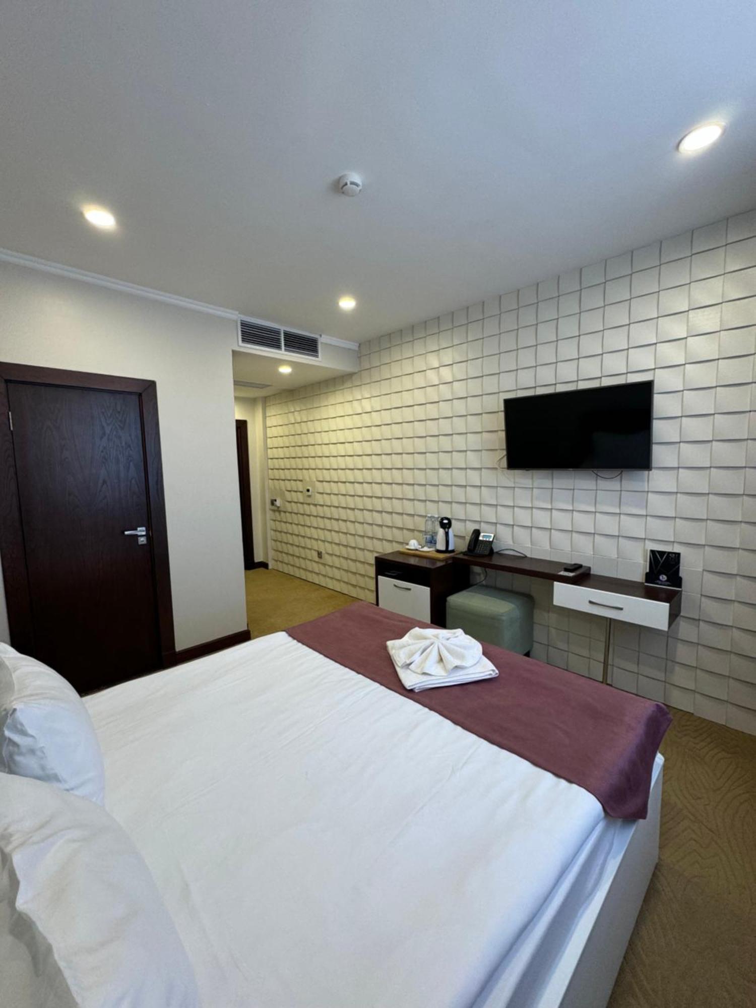 Sulo Atyrau Hotel Exterior photo