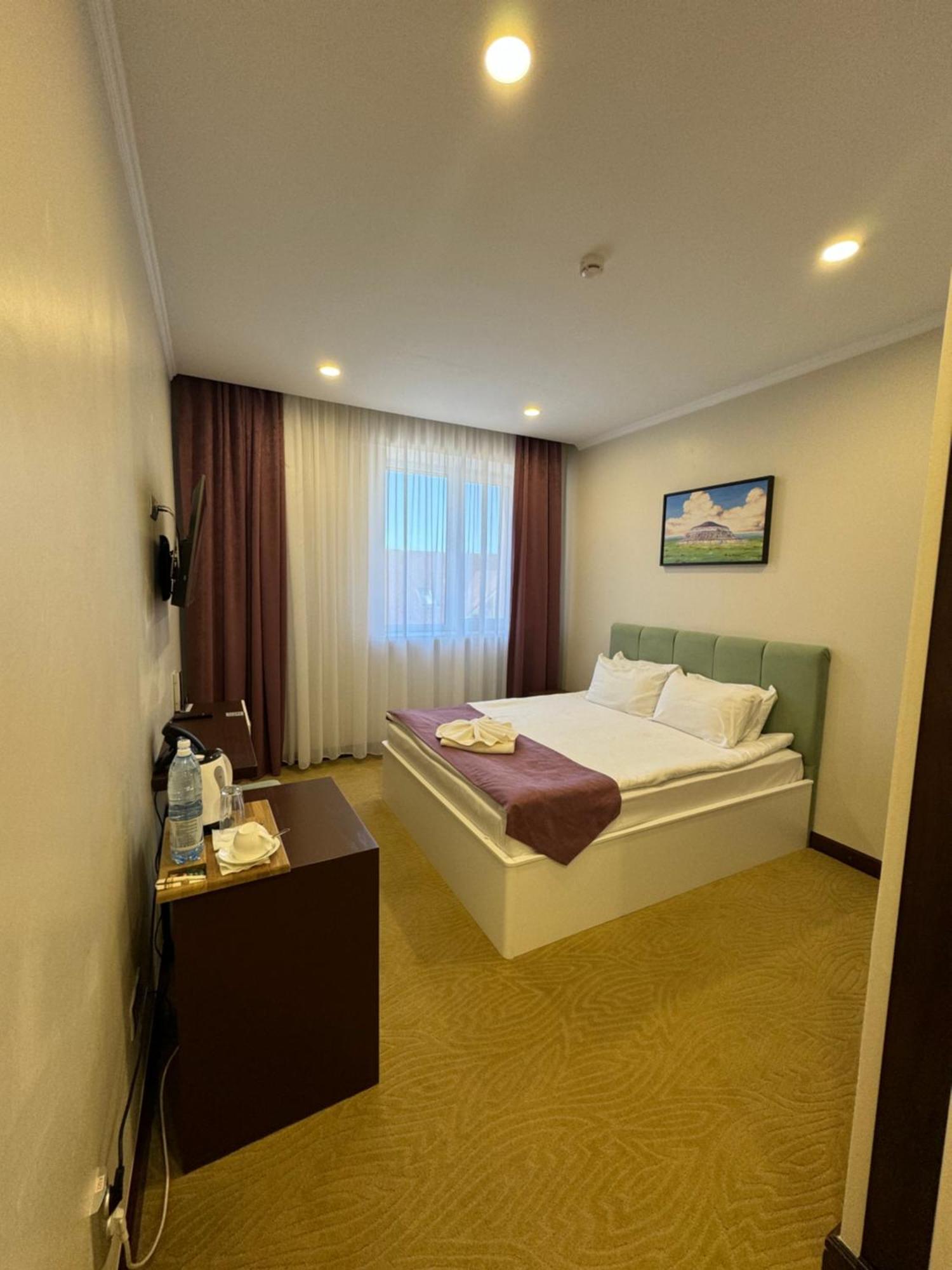 Sulo Atyrau Hotel Exterior photo