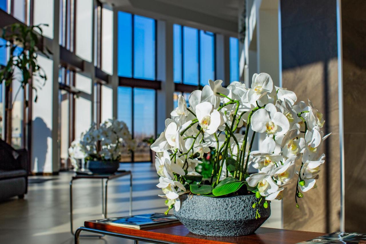 Sulo Atyrau Hotel Exterior photo